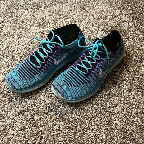 Nike Free RN Motion Flyknit - Picture 2 of 6